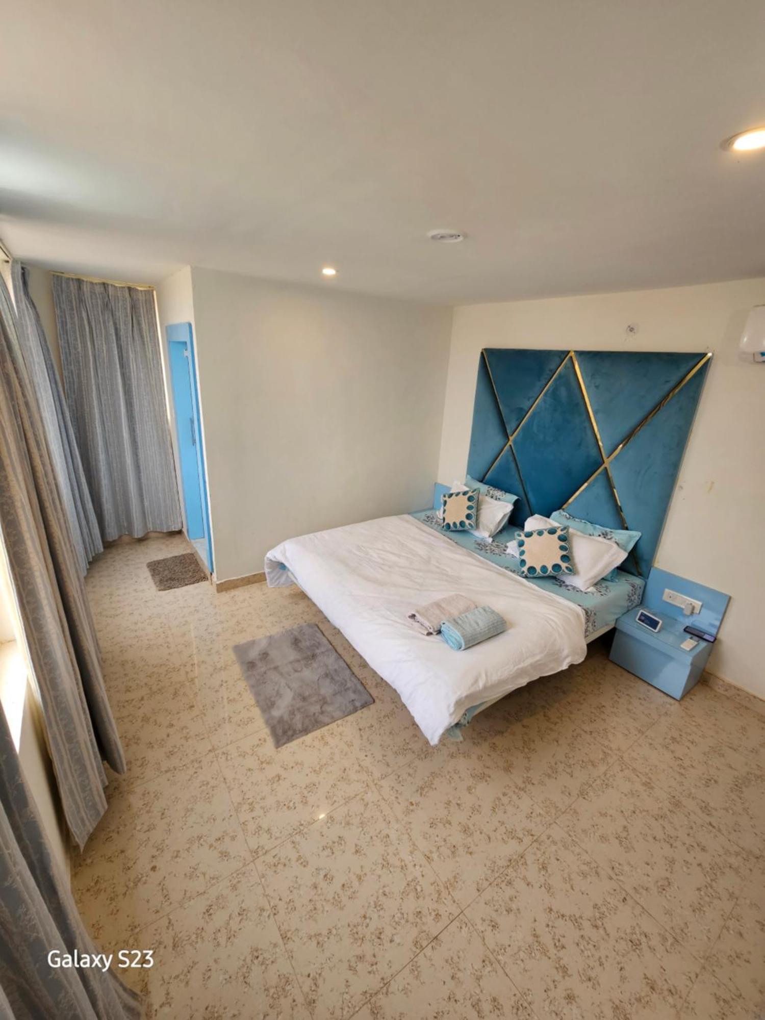 אורצ'ה Hotel Sunset מראה חיצוני תמונה