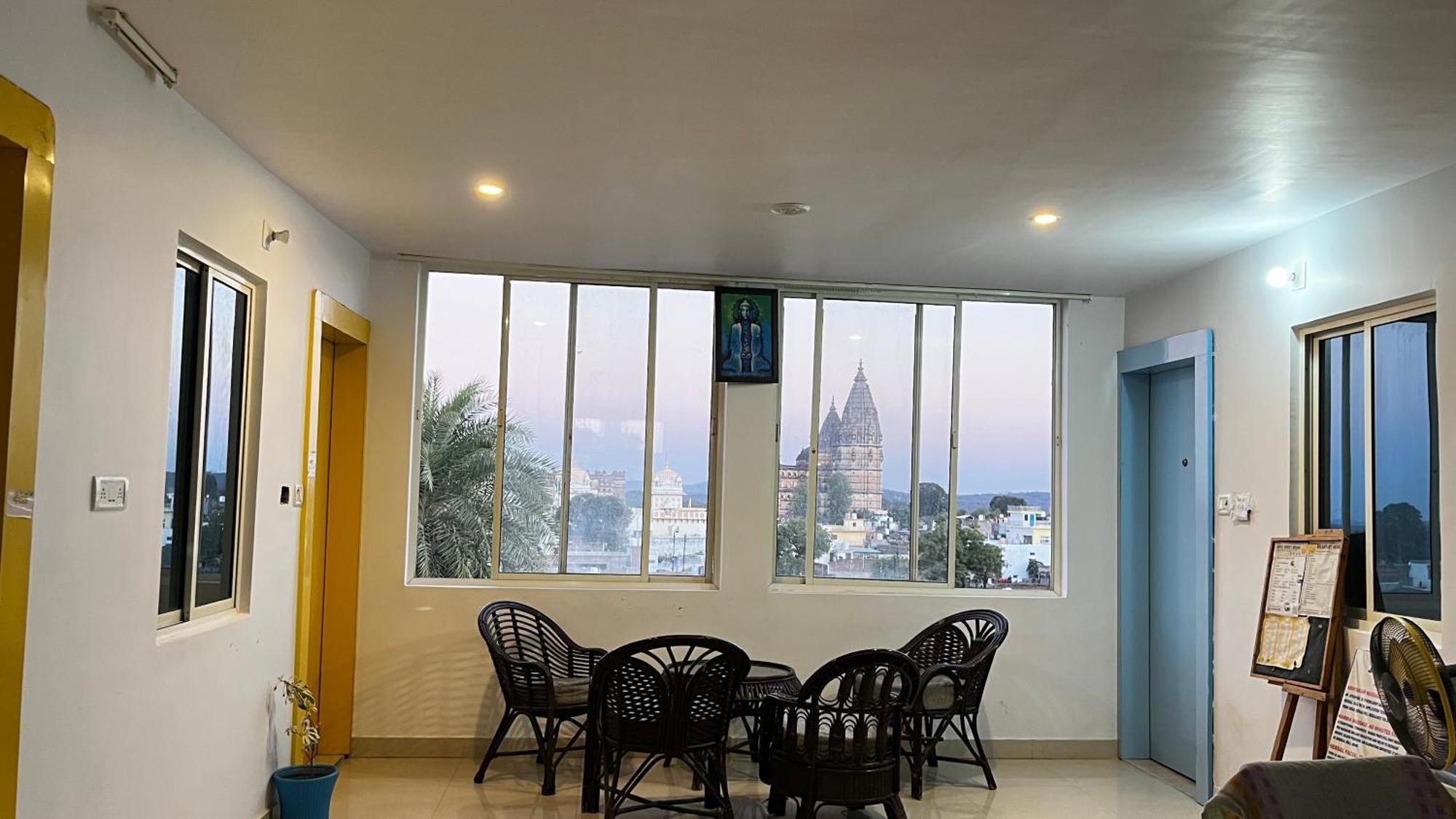 אורצ'ה Hotel Sunset מראה חיצוני תמונה